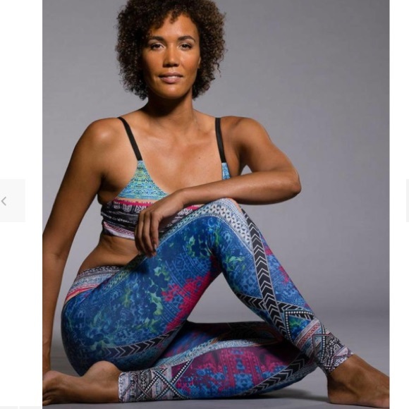 Onzie Graphic Legging - Picture 2 of 7